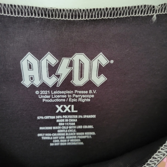 ACDC Women Crop Top Round Neck Short Sleeve Size XXL New - Picture 3 of 6